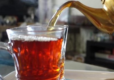 أضرار الإفراط في تناول الشاي الأحمر