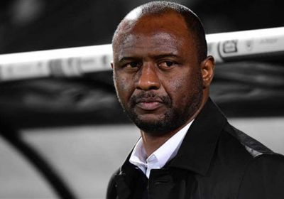 فييرا ينافس كلوب وتوخيل على الأفضل في أكتوبر