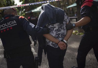 بمساعدة دولية.. إسبانيا تفكك شبكة متهمة بتهريب باكستانيين