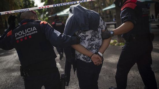 بمساعدة دولية.. إسبانيا تفكك شبكة متهمة بتهريب باكستانيين