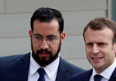  فرنسا: سجن حارس ماكرون السابق 3 سنوات بتهمة ضرب محتجين