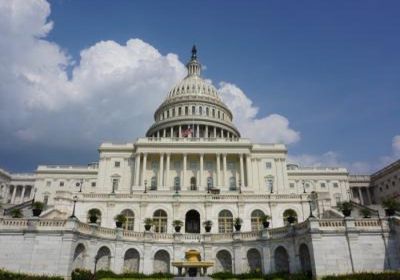 النواب الأمريكي يصوت لصالح مشروع قانون البنية التحتية
