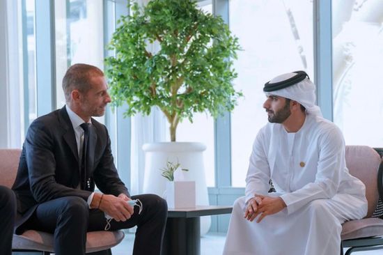 منصور بن راشد يلتقي رئيس "اليويفا" في إكسبو