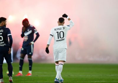 بوكيتينيو يشيد بتألق بنيمار بعد ثنائية بوردو