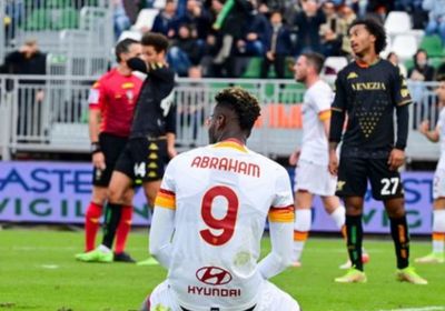  فينيسيا يقلب الطاولة على روما في خامس هزيمة لمورينيو