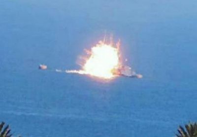 تدمير زورق حوثي مفخخ بسواحل الحديدة