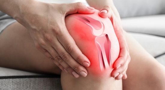 أعراض الخشونة في الركبة وطرق علاجها