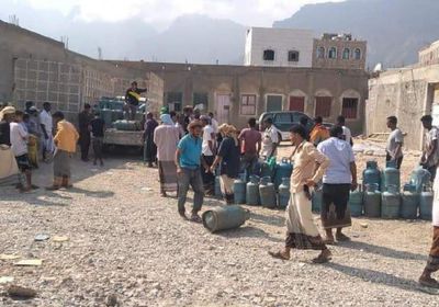"خليفة الإنسانية" توزع شحنة غاز على سكان حديبو