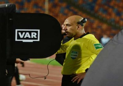 شوبير يدافع عن حكم القمة: عنده حسن نية وميعرفش الطبطبة