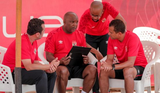 موسيماني يبلغ الأهلي استغناءه عن عدد من اللاعبين