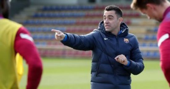  تشافي يلوم لاعبي برشلونة بسبب ريمونتادا سيلتا فيجو