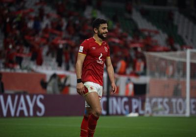  أيمن أشرف بديلا للونش في مباراة مصر وأنجولا