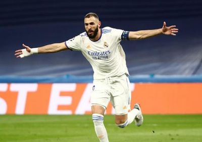  سان جيرمان يسعى لضم بنزيما لتعويض رحيل مبابي