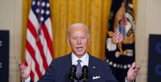 بايدن يبحث مع شركات تجارية مشاكل سلاسل التوريد