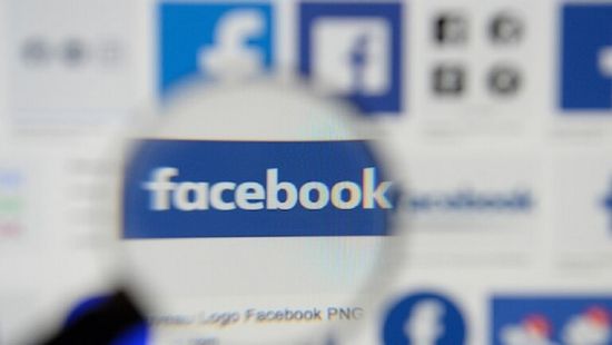 فيسبوك تدرس إلغاء السياسة والدين من معايير التوجيه الإعلاني