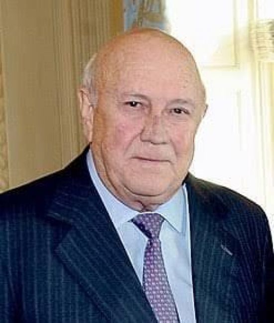 وفاة ريدريك دي كليرك آخر رئيس "أبيض" لـ"جنوب أفريقيا"