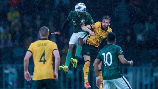منتخب السعودية يتعادل مع أستراليا ويحافظ على صدارته