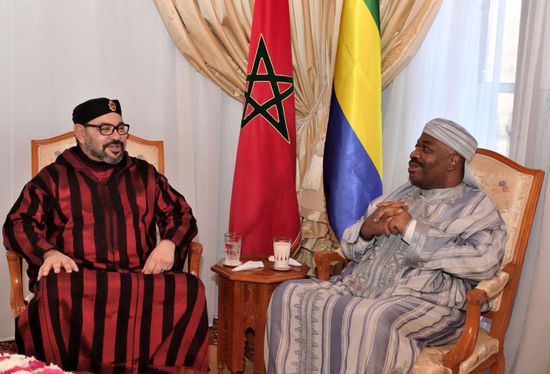 العاهل المغربي يلتقي رئيس الجابون بالقصر الملكي