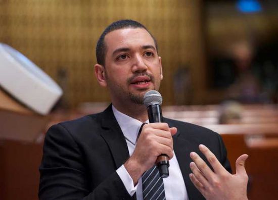 وفاة شقيقة معز مسعود.. ماذا طلب "الداعية" من الجمهور؟