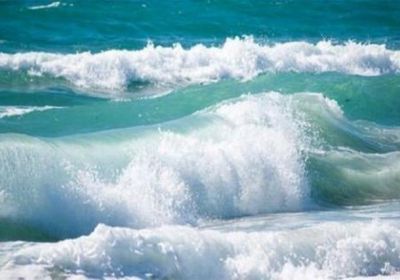 تحذيرات للصيادين من اضطرابات بحرية في باب المندب