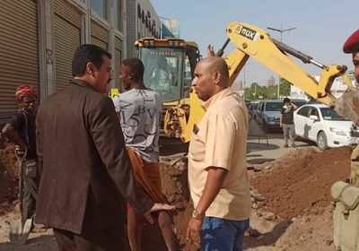 تأهيل شبكة الصرف في شارع السجن بالمنصورة