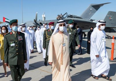 محمد بن راشد يشهد جانبا من فعاليات معرض دبي للطيران
