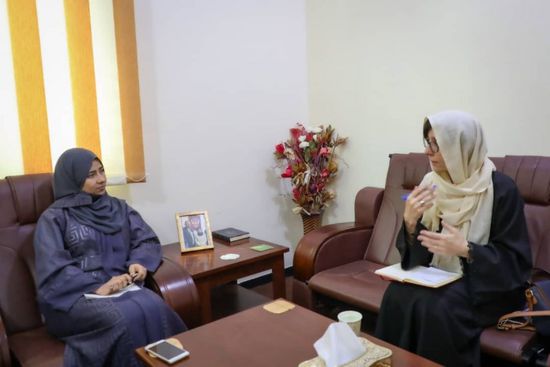 مسؤولة بـ"الصليب الأحمر" تثمن جهود "الانتقالي" لتيسير مهامها