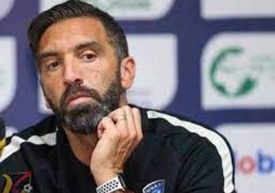  نادي الإسماعيلي يقدم مدربه الجديد خوان براون