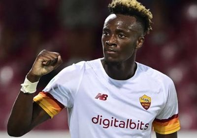 أبراهام: مورينيو طلب مني أن أكون "عدوانيا"