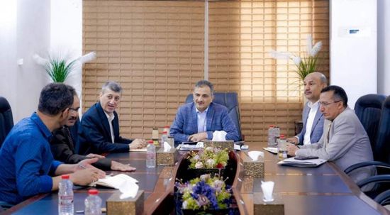 لملس يكلف بتشغيل ورشة مؤسسة النقل البري