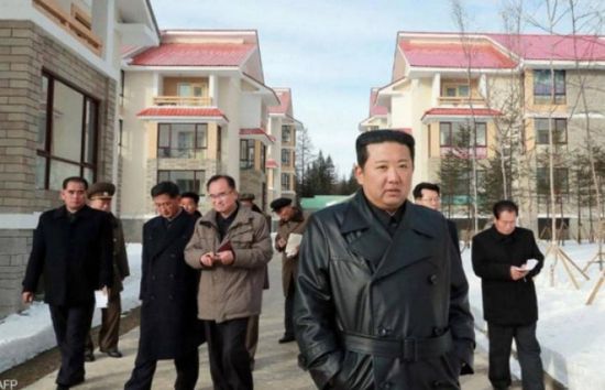 زعيم كوريا الشمالية يفقد الكثير من وزنه في أحدث ظهور له