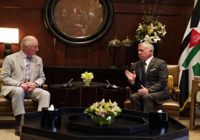  العاهل الأردني يستقبل الأمير تشارلز