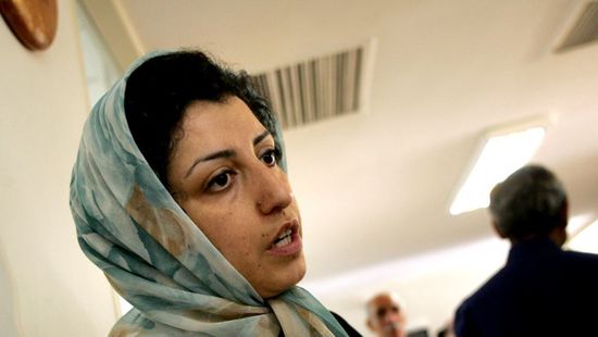 لهذا السبب.. إيران تعتقل الناشطة الحقوقية نرجس محمدي