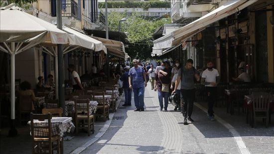 مطاعم ومقاه تغلق أبوابها بسبب كورونا في اليونان