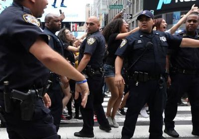 أمريكا: اعتقال شخص هدد بوجود قنبلة فى شاحنته خارج مقر الــFBI