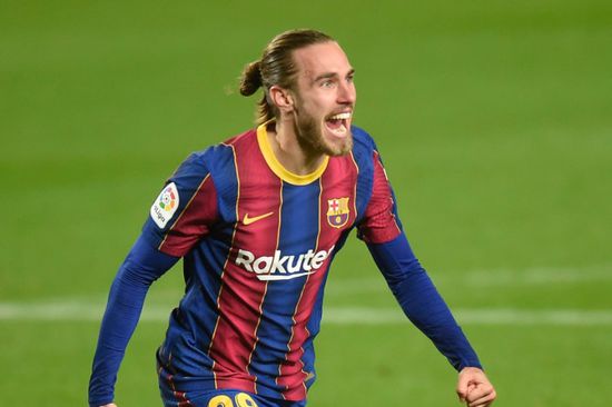 مينجويزا: سعيد برحيل كومان ونؤمن بتشافي