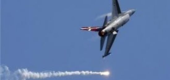 الأسطول البريطاني يباشر انتشال مقاتلة "إف-35" من مياه البحر