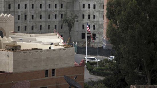 أمريكا تعيد حساباتها أمام احتلال الحوثي سفارتها (ملف)