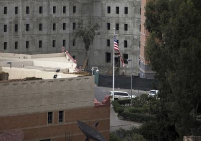 الخارجية الأمريكية تطالب الحوثي بإطلاق سراح موظفي سفارتها