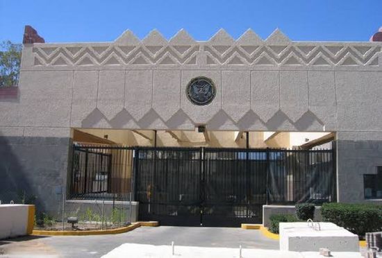 إطلاق سراح 30 موظفا بالسفارة الأمريكية من معتقل الحوثي