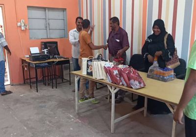 "انتقالي أبين" يتفقد مدرسة الصم والبكم ويمدها بمستلزمات دراسية