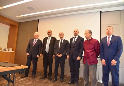 الزُبيدي ينتزع تعهدًا دوليًا بطرح قضية الجنوب في المفاوضات