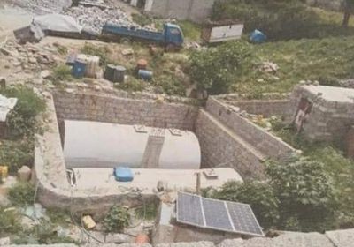 خزانات لمحروقات السوق السوداء بوسط أحياء إب