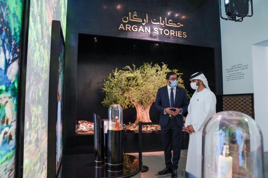  منصور بن راشد يتفقد جناحي السعودية والمغرب بـ"إكسبو"