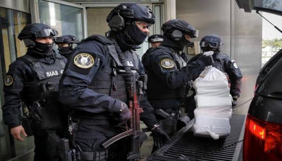 ضبط عصابة سرقت وقود بمليوني دولار من قاعدة أمريكية في رومانيا