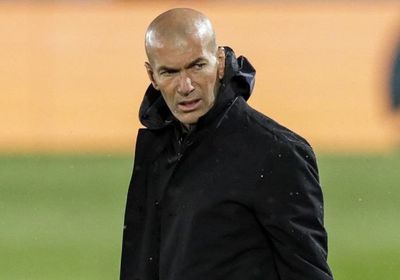  باريس ينفي التواصل مع زيدان.. وبوكيتينو مستمر