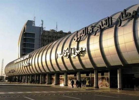   مصر تعلن إيقاف الطيران المباشر من وإلى 7 دول إفريقية بسبب متحور "أوميكرون" 
