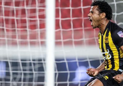 اتحاد جدة يمدد عقد رومارينيو