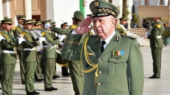  رئيس أركان الجيش الجزائري يبدأ زيارة إلى مصر