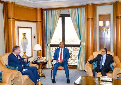 الخُبجي يدعو لحلول دولية للأزمة الاقتصادية